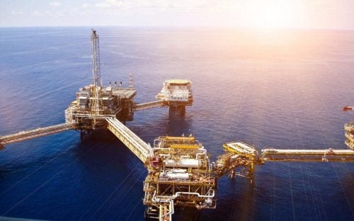 مياه الخليج العربي غنية بالثروة النفطية