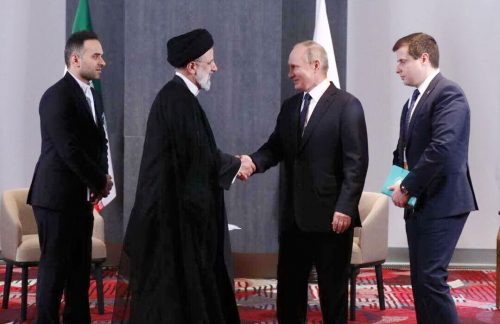 جانب من مباحثات بوتين مع الرئيس الإيراني في سمرقند