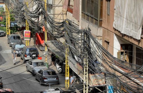 أسلاك الكهرباء في لبنان