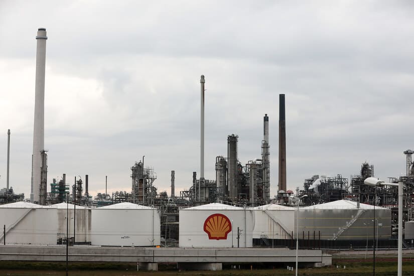 The Shutdown Of Europes Largest Oil Refinery Threatens To Exacerbate The Fuel Shortage Crisis 