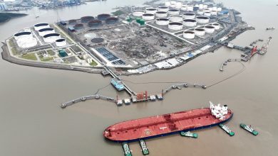 Photo of شركات الشحن البحري تتوجّه إلى تقليل الاعتماد على النفط لخفض الانبعاثات (تقرير)