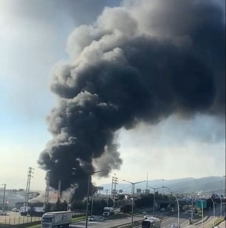 لقطات من حريق شركة النفط في تركيا