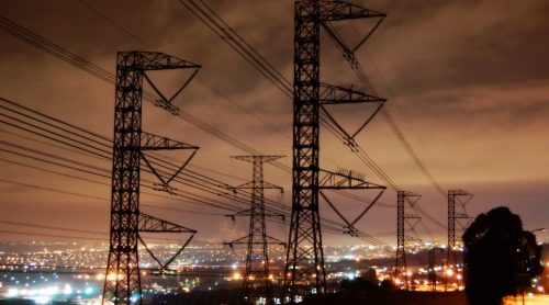 جانب من شبكة الكهرباء في جنوب أفريقيا