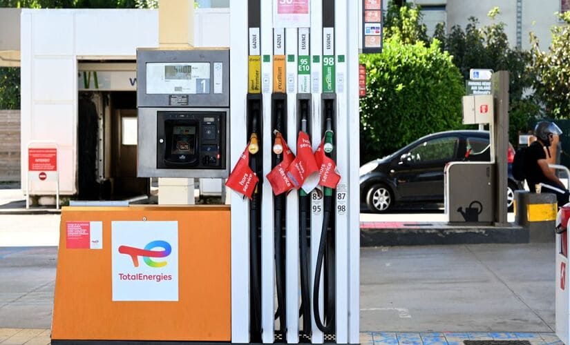 محطات فرنسا تواجه أزمة نقص الوقود