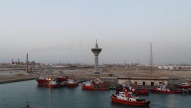 Photo of السيطرة على تسرب نفطي بميناء الملك فهد في السعودية