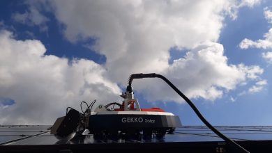 Photo of أحدث 6 روبوتات لتنظيف الألواح الشمسية (فيديو)