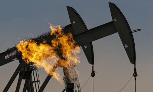 انبعاثات غاز الميثان خلال عمليات حرق الغاز واستخراج النفط
