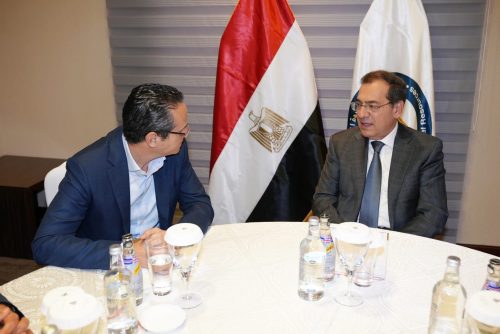 شل تعلن حطة التنقيب عن النفط والغاز في مصر