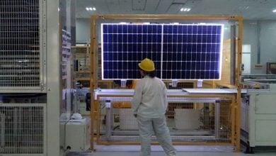 Photo of أميركا تحظر 1000 شحنة من ألواح الطاقة الشمسية الصينية