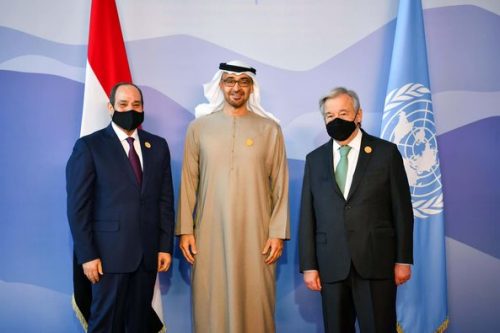 الرئيس الإماراتي مع الرئيس المصري وأمين عام الأمم المتحدة في كوب 27