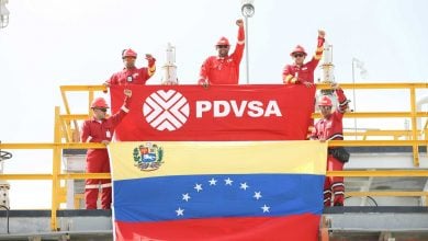 Photo of رغم العقوبات.. نفط فنزويلا يتدفق إلى الأسواق العالمية بـ"حيل ماكرة"