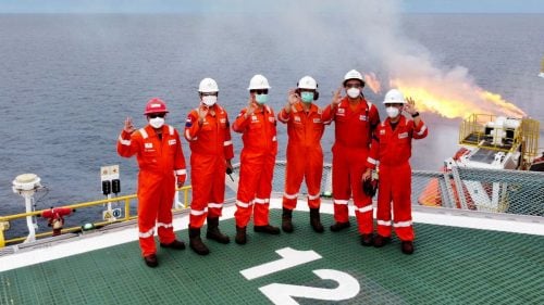 عمال النفط والغاز في إندونيسيا