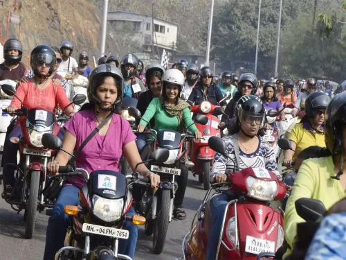سائقو الدراجات في الهند