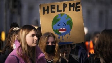 Photo of 3 جامعات بريطانية تمنع شركات الوقود الأحفوري من توظيف طلابها