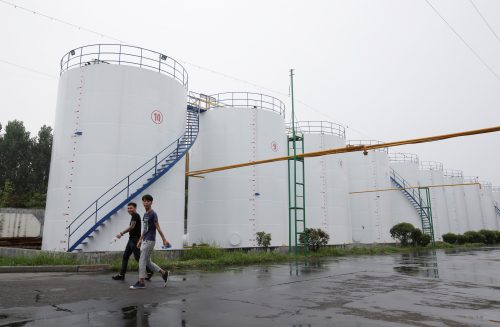 خزانات النفط بمقاطعة شاندونغ بالصين