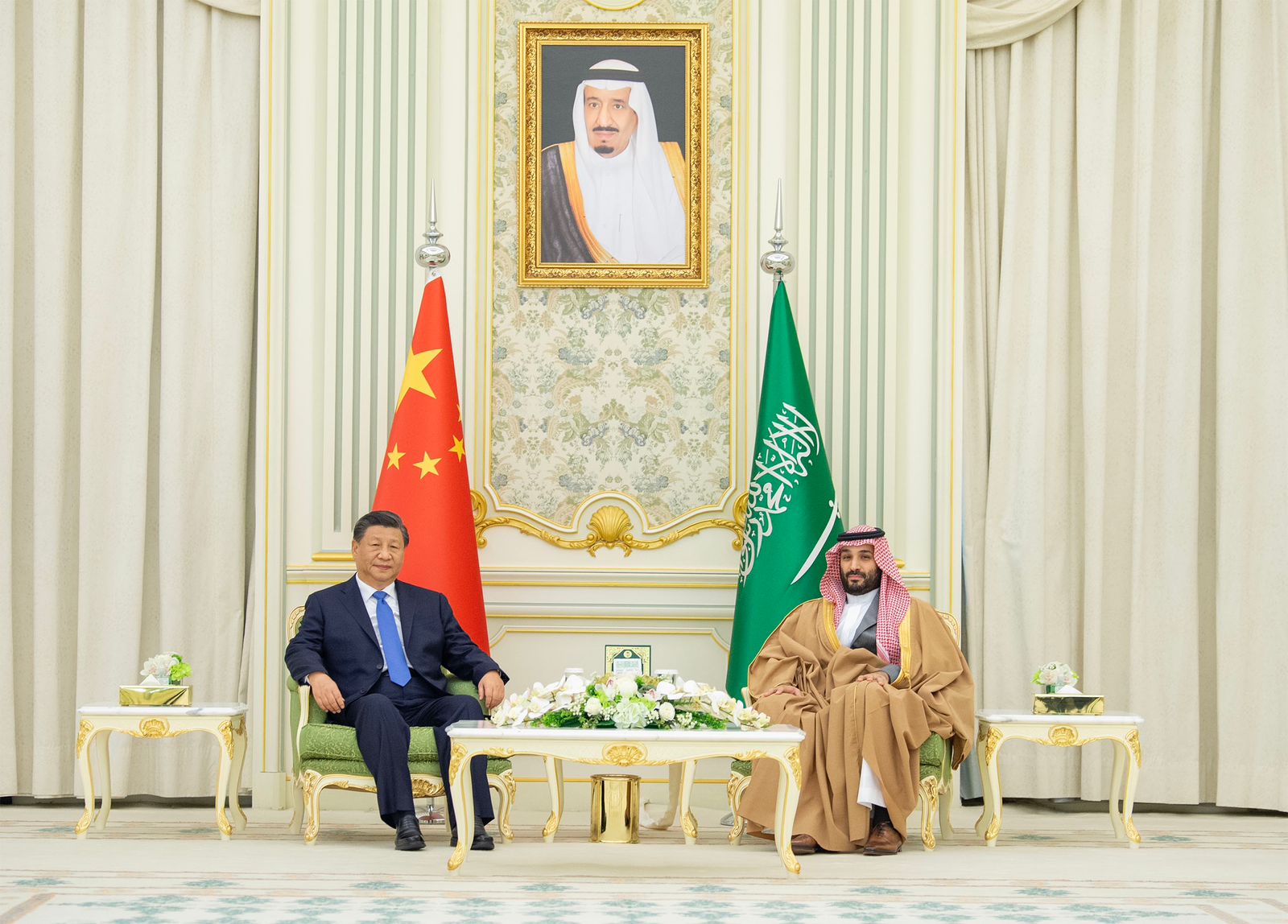 السعودية والصين يؤكدان أهمية استقرار أسواق النفط