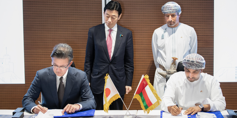 سلطنة عمان تؤمن إمدادات النفط والغاز المسال إلى اليابان