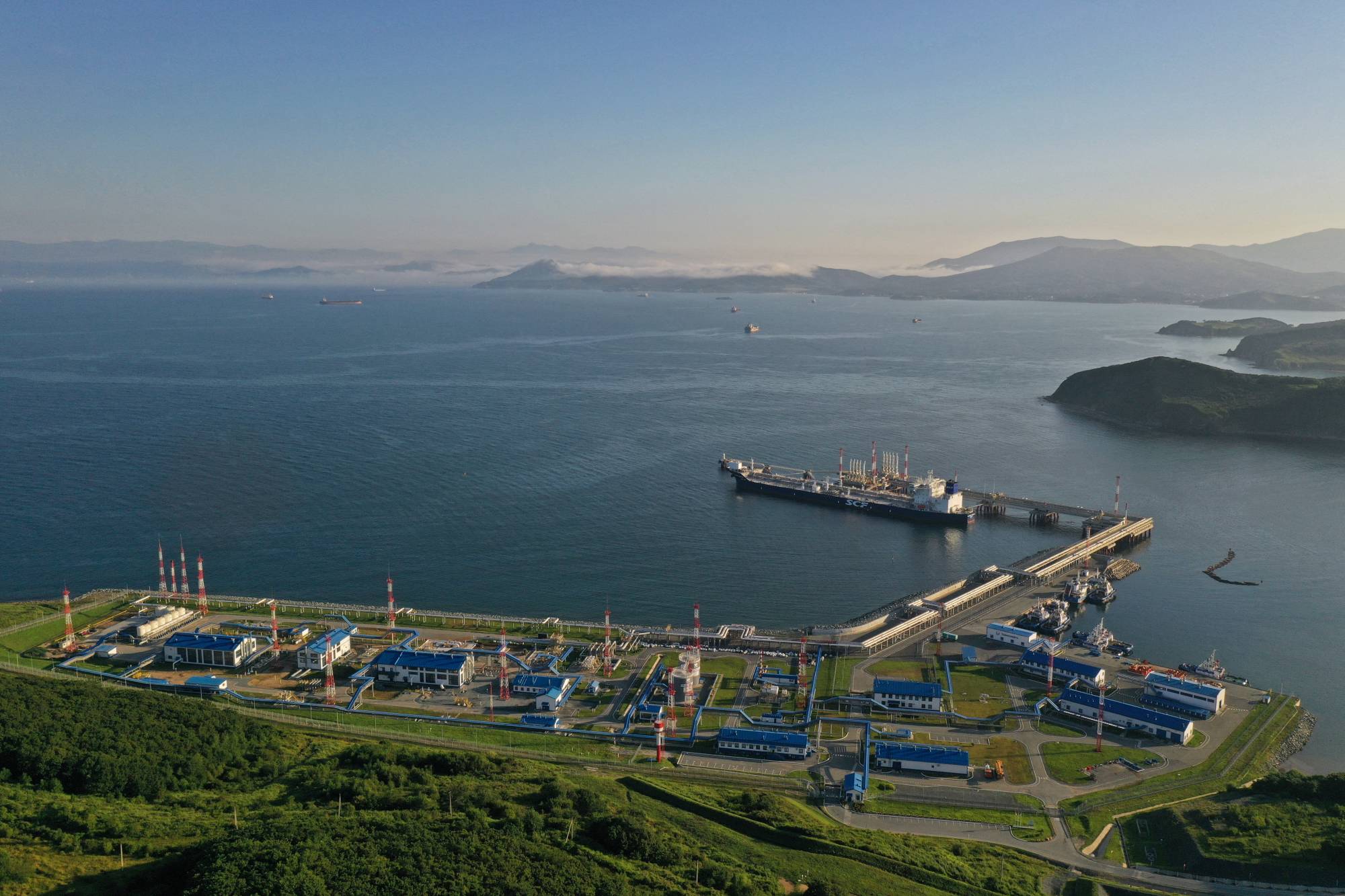 محطة لتحميل النفط الروسي بالقرب من ميناء ناخودكا
