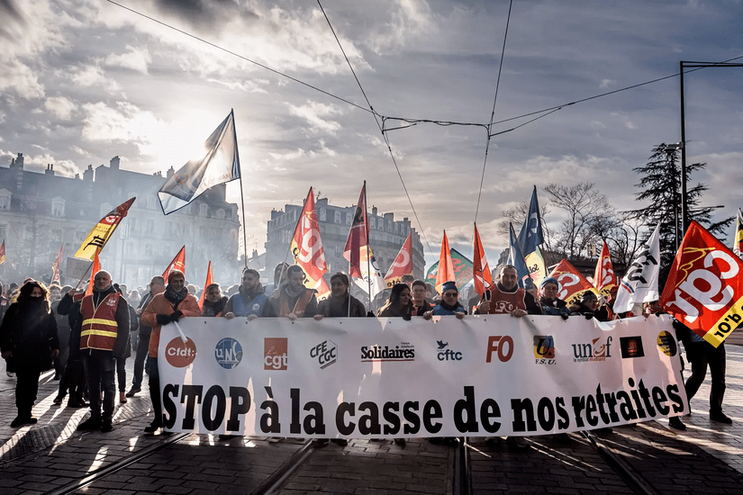 الإضراب يضرب إمدادات الوقود في فرنسا