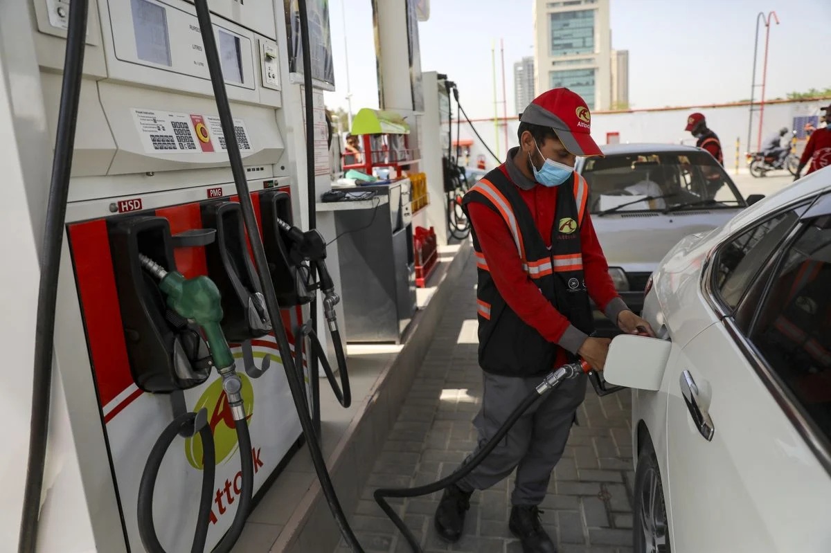 أسعار البنزين والديزل في باكستان