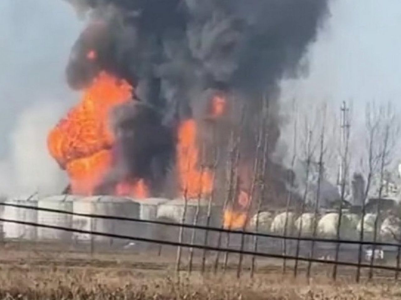 انفجار بمصنع بتروكيماويات في الصين