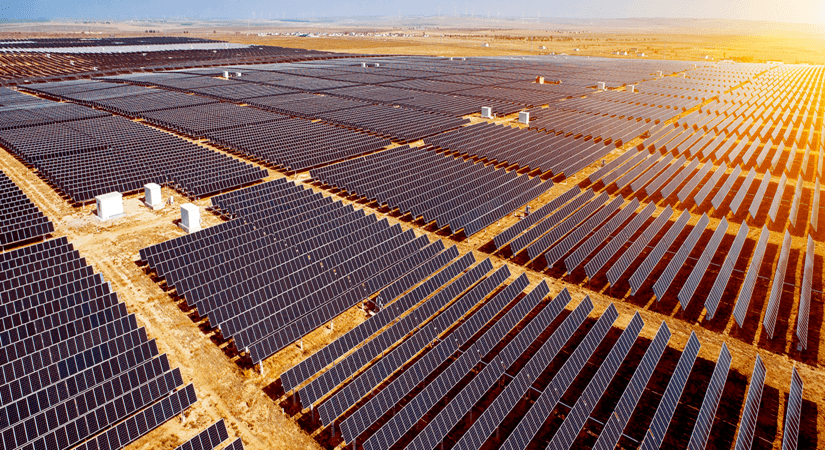 إنقاذ أكبر مشروع للطاقة الشمسية وتخزين البطاريات في العالم