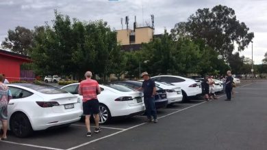 Photo of طوابير شحن السيارات الكهربائية تنتقل إلى أستراليا.. و"تيسلا" تعطل عملاءها
