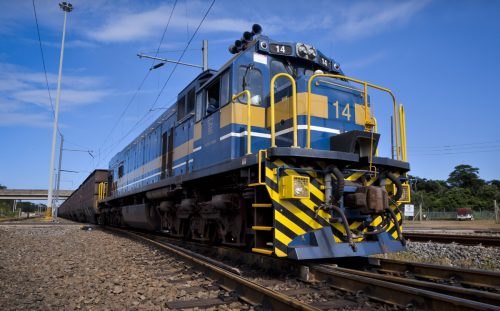 قطار لنقل الفحم في جنوب أفريقيا