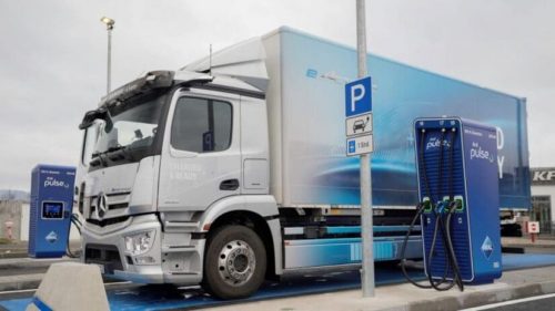 بي بي تطلق أول ممر شحن للشاحنات الكهربائية في أوروبا