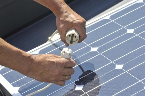 ألواح الطاقة الشمسية