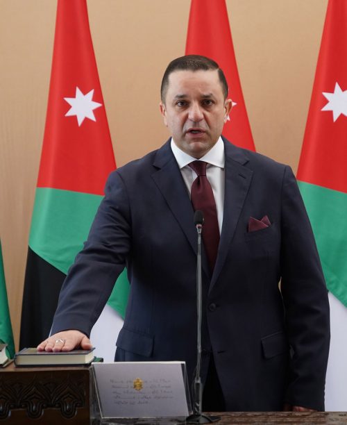 وزير المالية محمد العسعس، يستعرض أهم بنود موازنة الأردن 2023