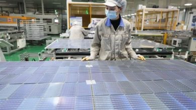 Photo of تقنيات تصنيع رقائق الألواح الشمسية الصينية قد تخضع لضوابط التصدير (تقرير)