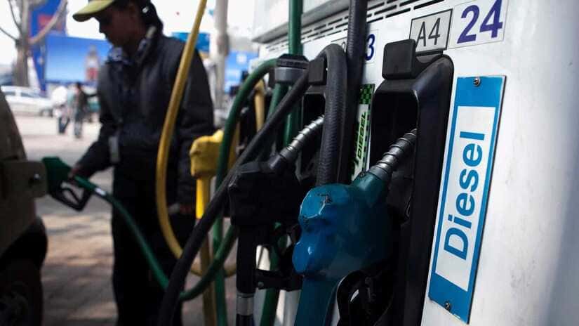 تراجع الطلب على الوقود في الهند في يناير