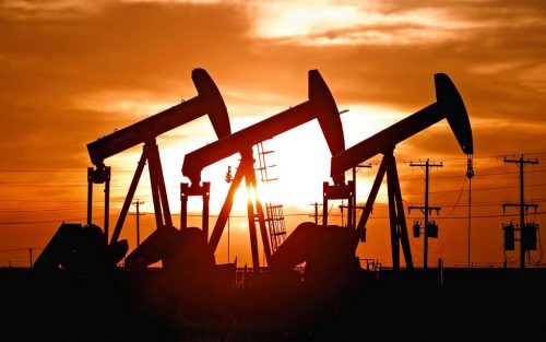 سوق النفط العالمي يواجه تحديات كبيرة مع حالة من عدم اليقين