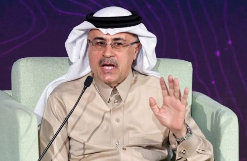 أرامكو توقع اتفاقية لإنشاء أول مركز عالمي للخدمات اللوجستية في السعودية