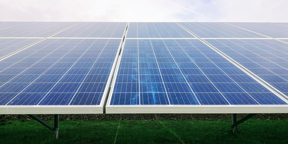 إعادة تدوير السيليكون في صناعة الألواح الشمسية