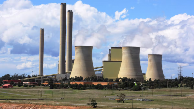 Photo of أستراليا تمرر قانونًا تاريخيًا للحدّ من انبعاثات شركات الوقود الأحفوري