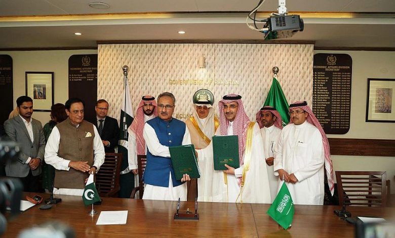 Photo of السعودية تمول مشروعًا ضخمًا لتوليد الكهرباء من الطاقة الكهرومائية في باكستان