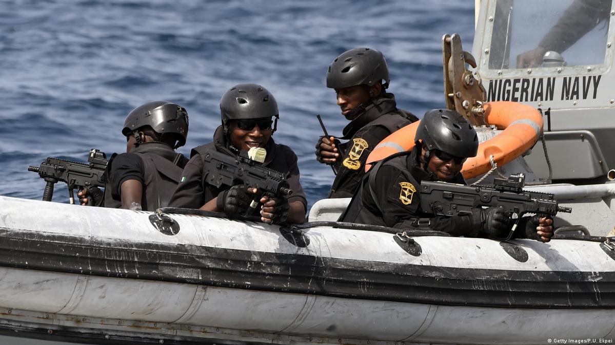 قراصنة يختطفون ناقلة نفط سنغافورية قبالة سواحل ساحل العاج