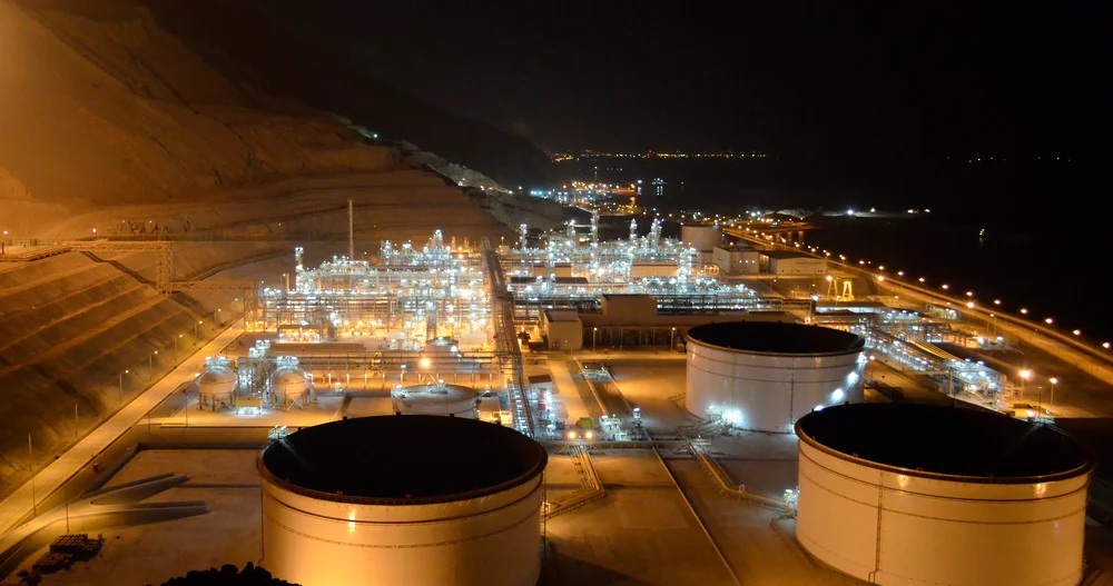 إحدى المصافي المسؤولة عن إنتاج سلطنة عمان من المشتقات النفطية