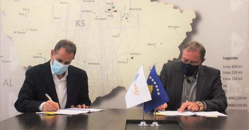 خلال التوقيع على مذكرة تفاهم قبل عامين حول أعمال بناء مزرعة الطاقة الشمسية في كوسوفو