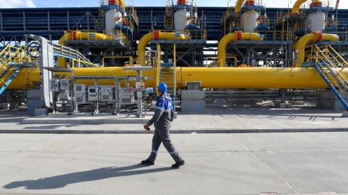 وحدة معالجة الغاز في محطة سالفيانسكايا التابعة لشركة غازبروم الروسية