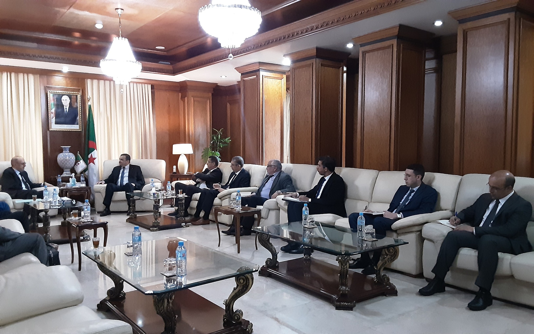 وزير الطاقة والمناجم الجزائري يبحث فرص الاستثمار في قطاع الطاقة الجزائري مع مسؤولي شركة دلتا السعودية
