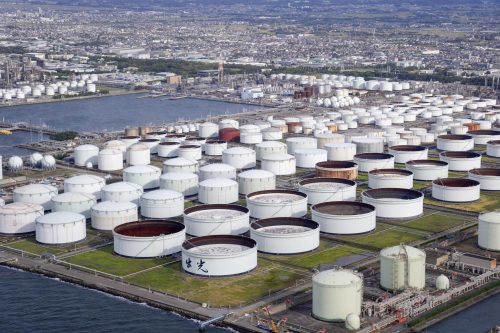 موقع لتخزين النفط في اليابان