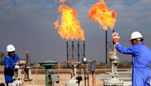 عملية خرق للغاز في أحد حقول النفط العراقية