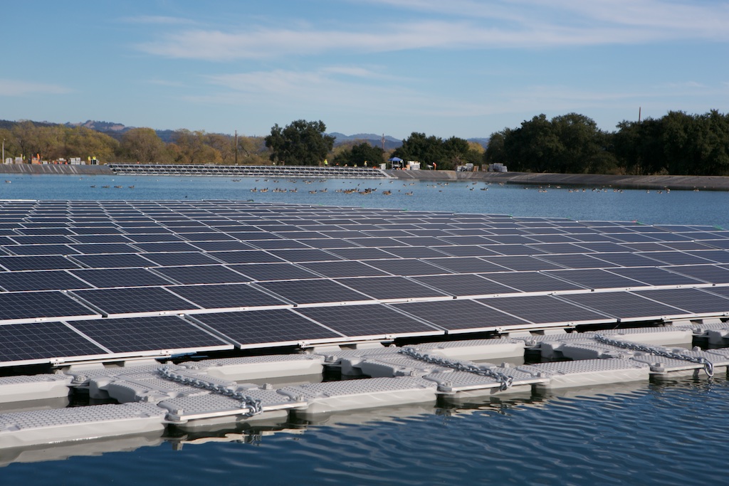 أحد مشروعات الطاقة الشمسية العائمة- الصورة من موقع شركة "نوريا إنرجي"