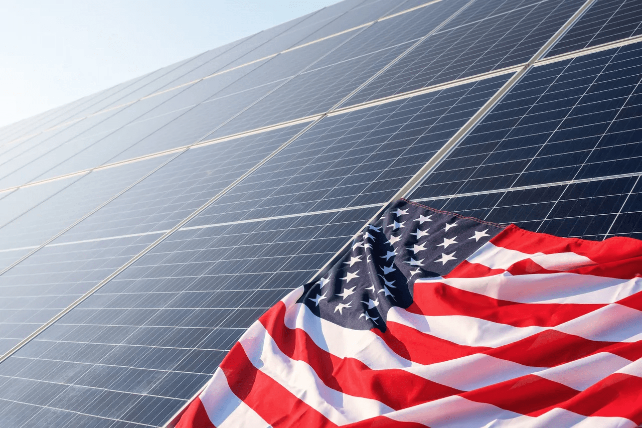 ألواح الطاقة الشمسية في أميركا