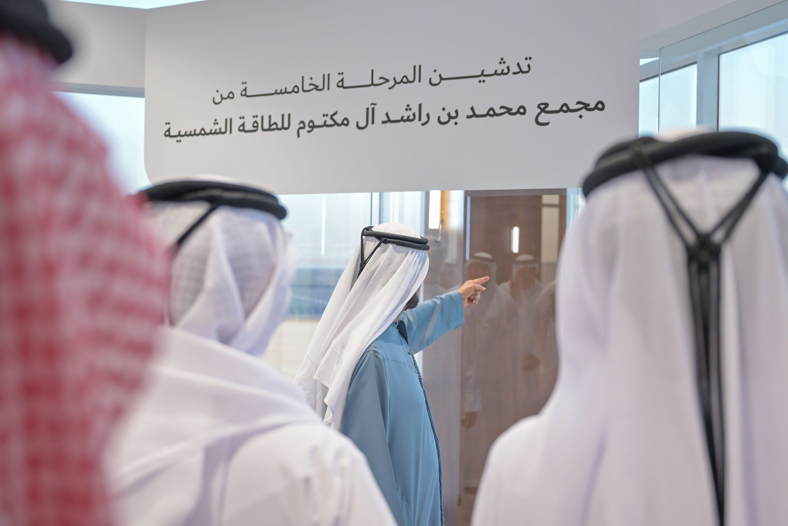 نائب رئيس دولة الإمارات يدشن المرحلة الخامسة من مجمع محمد بن راشد للطاقة الشمسية