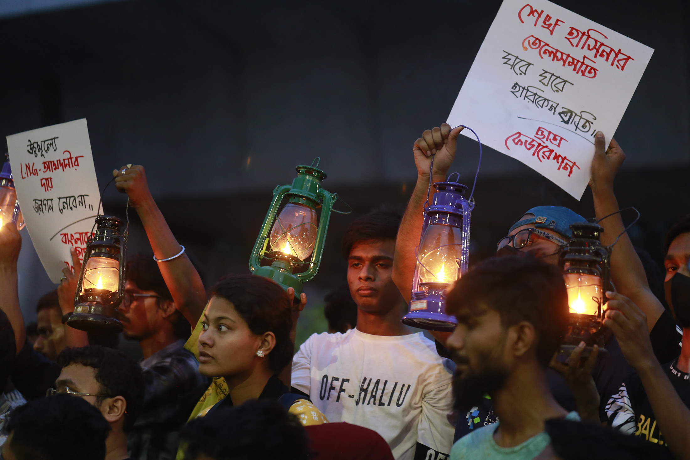 احتجاجات على انقطاع الكهرباء في بنغلاديش