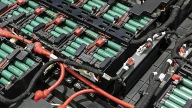 Photo of تصنيع بطاريات السيارات الكهربائية من "خردة" الألواح الشمسية.. تقنية أوروبية
